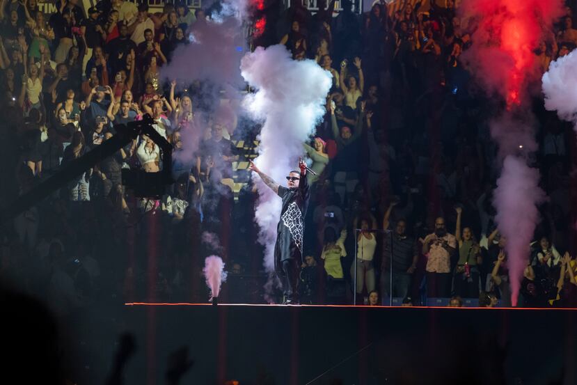 Récord: Es el primer artista de reguetón en recibir un premio ASCAP en la categoría de Compositor del Año, en 2017.