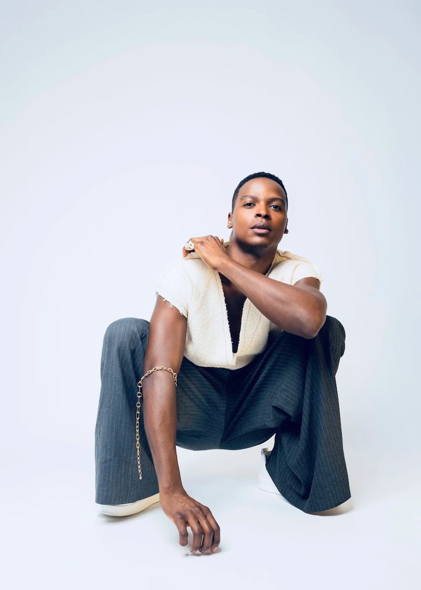 Aramie Payton formó parte del elenco original de Broadway de "MJ the Musical", y, más adelante, llevó su interpretación del cantante en el West End de Londres.