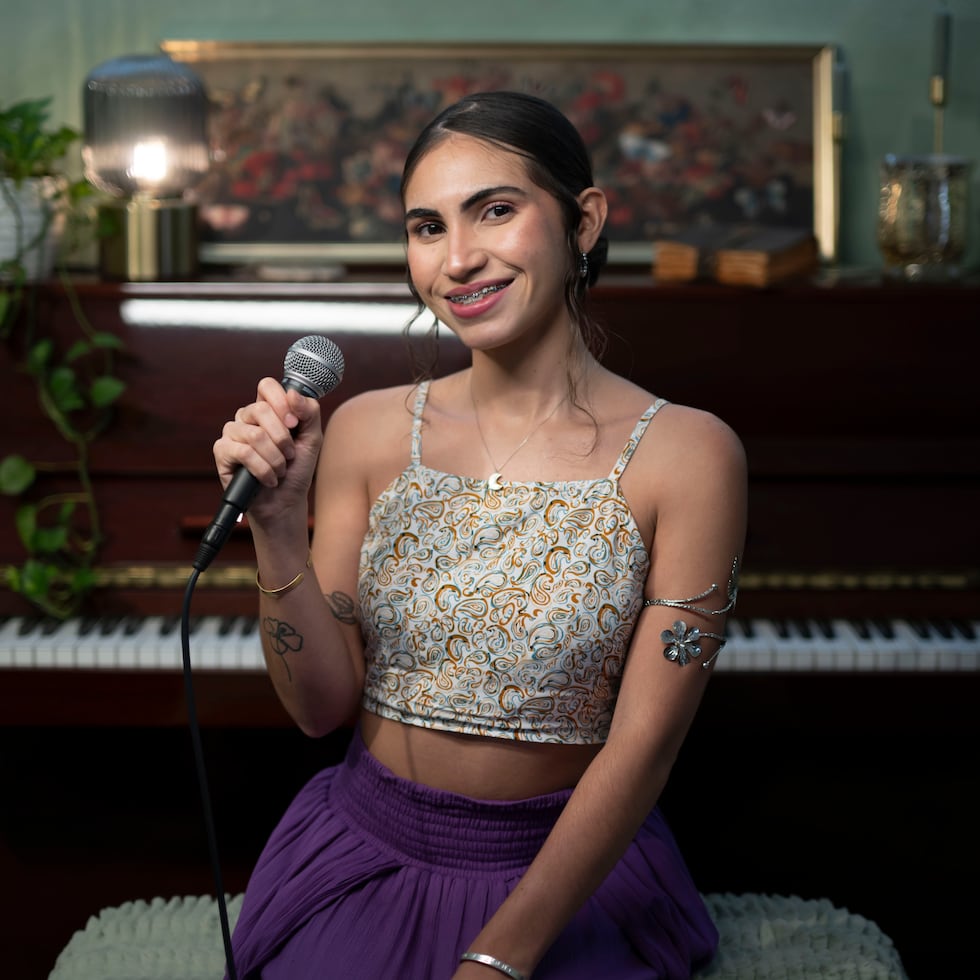 La cantante y músico puertorriqueña Verónica Rolón busca abrirse paso en la industria musical.