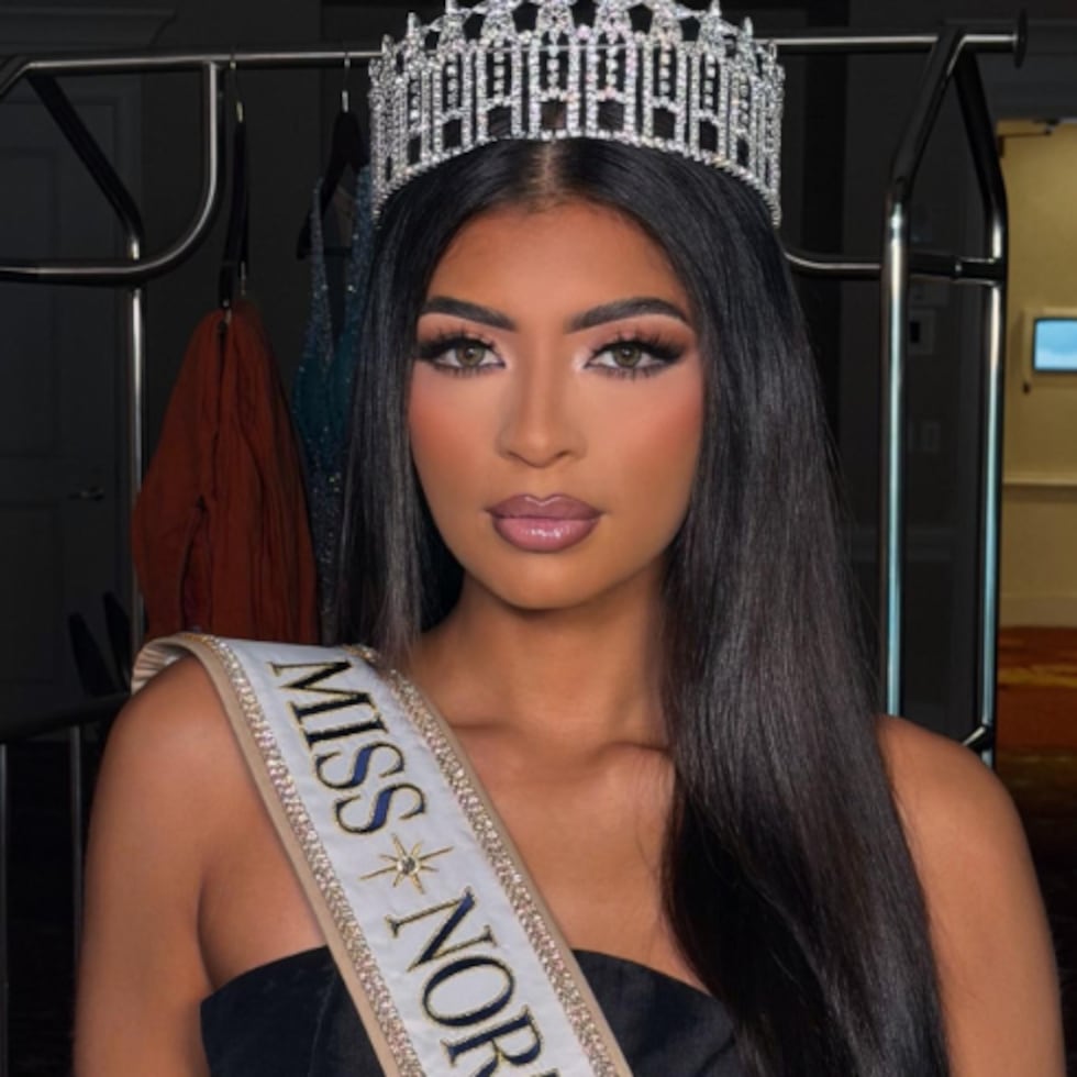 La modelo hondureña-mexicana Brittany Boltinhouse