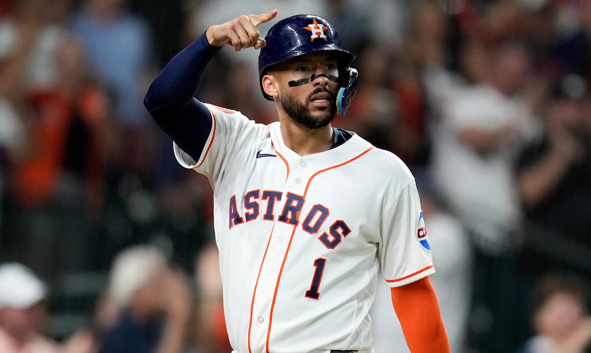 Carlos Correa aporta al rally de ocho carreras en la victoria de los Astros