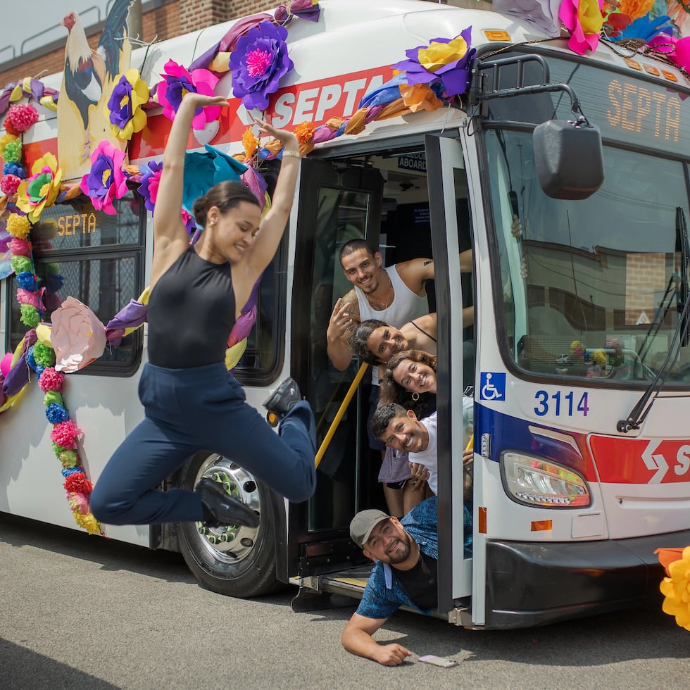 "La Guagua 47" cobra forma como un musical, que debutará en teatro durante su temporada 2027-2028, y conciertos para el barrio boricua que han comenzado.
