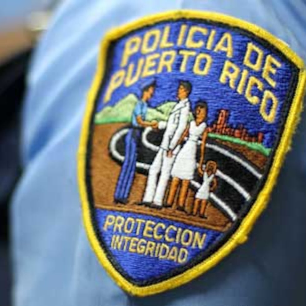 El cuerpo de un hombre en estado de descomposición fue encontrado por la Policía en un apartamento del residencial Franklin Delano Roosevelt, en Mayagüez.