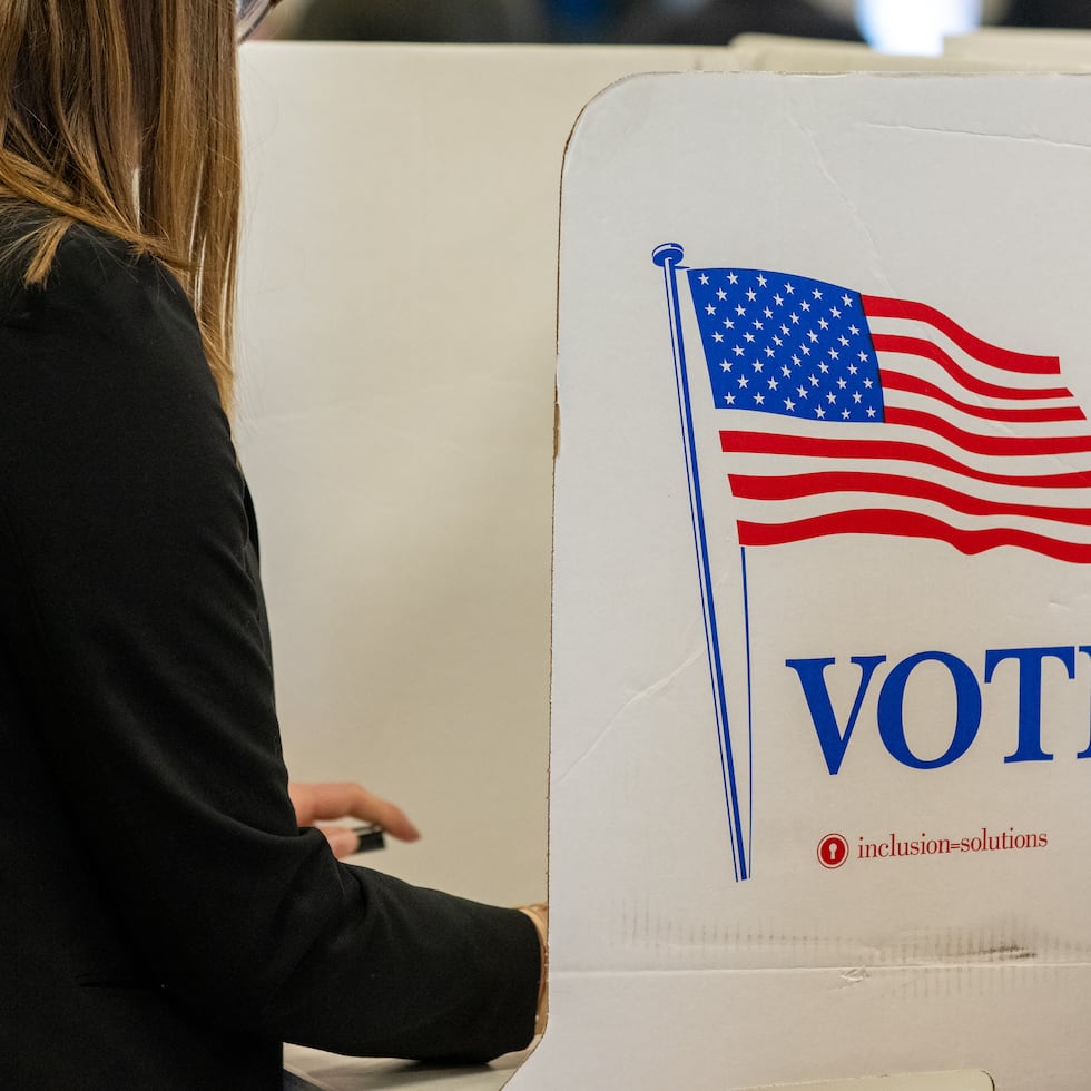 Los latinos rechazan el desempeño de Donald Trump, de cara a las elecciones legislativas de noviembre.