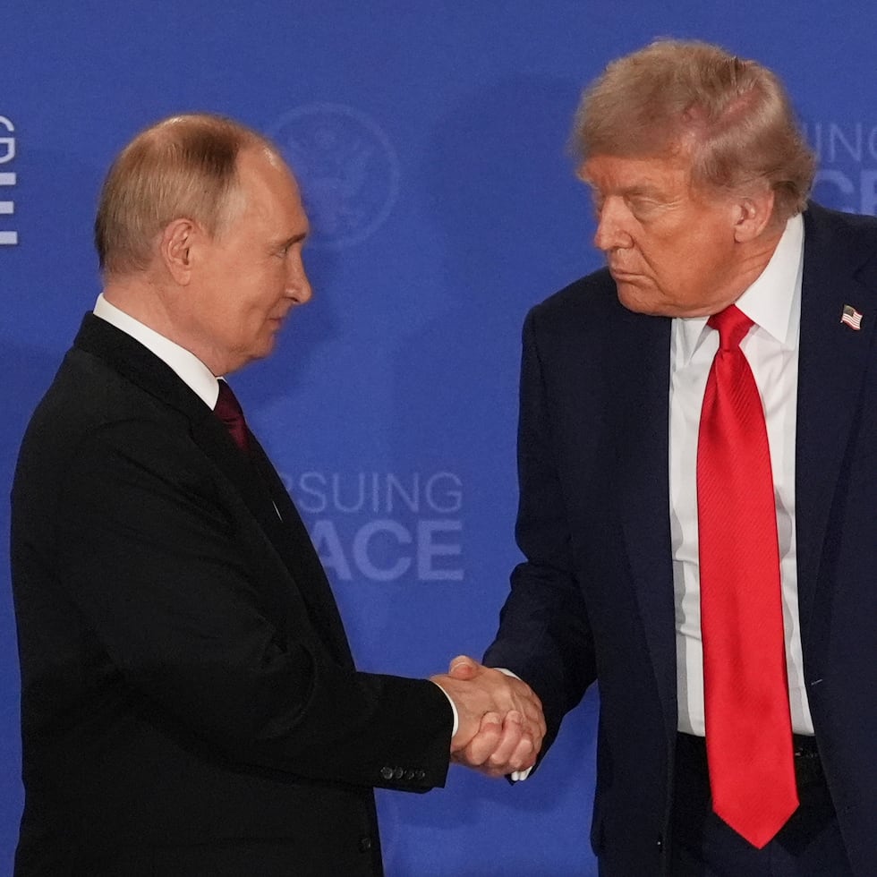 No se ha fijado una fecha, pero el presidente republicano dijo que la reunión tendría lugar en Budapest, Hungría, y sugirió que podría ocurrir en unas dos semanas.