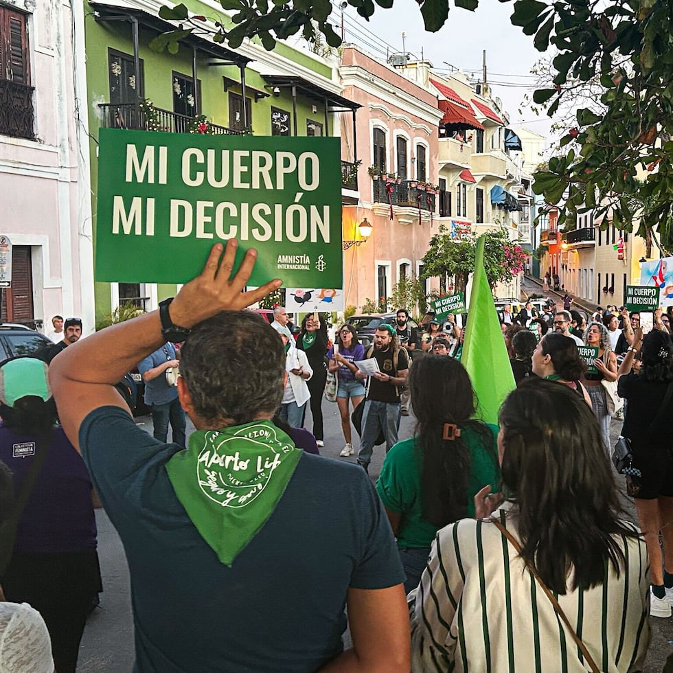 El Pañuelazo Relámpago fue convocado para la tarde del lunes, 22 de diciembre, en la estatua de La Rogativa en el Viejo San Juan.