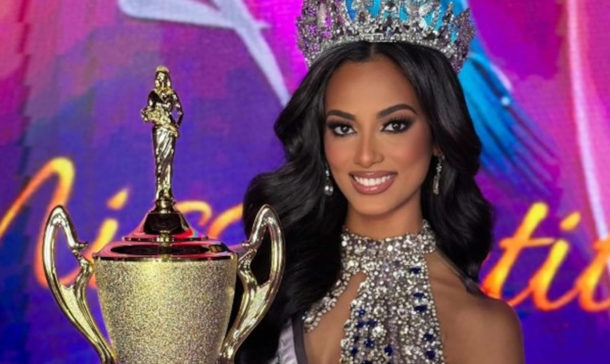 Mónica Marie Ortiz se corona como Miss Petite International 2026 en El Salvador