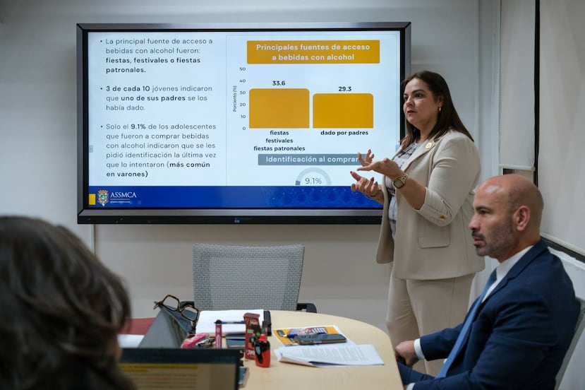 A la derecha, el doctor Luis Pedraza González, director de la Oficina de Programas Federales y Planificación de la Assmca.