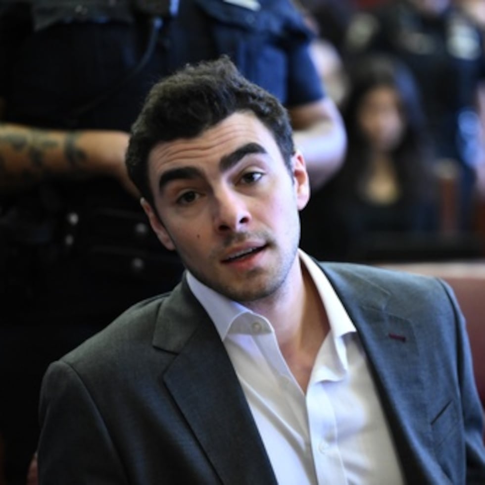 Luigi Mangione comparece en el Tribunal Penal de Manhattan para una audiencia de pruebas, el jueves 4 de diciembre de 2025, en Nueva York. (Curtis Means /Pool Photo vía AP)