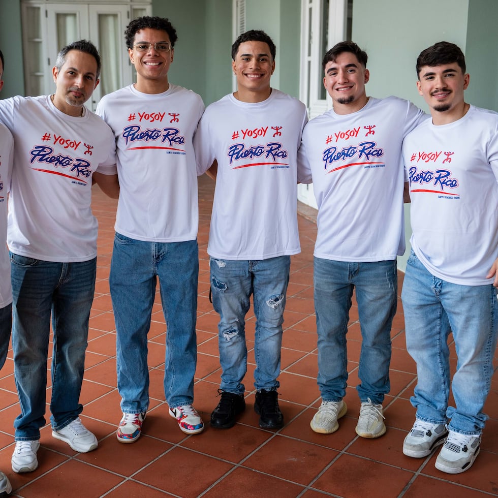 From left: José "Gussy" López, assistant coach Carlos Alvira, Nelson Guilbe, Jensuel Soto, Pablo José Perez Martínez, and Francisco Vélez.