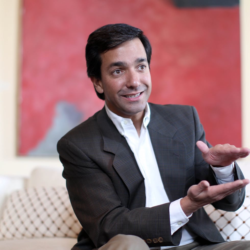 Luis Fortuño Burset fue el secretario del Departamento de Desarrollo Económico y Comercio (DDEC), cargo que ocupó entre 1994 y 1996. Años más tarde se convirtió en gobernador de Puerto Rico.