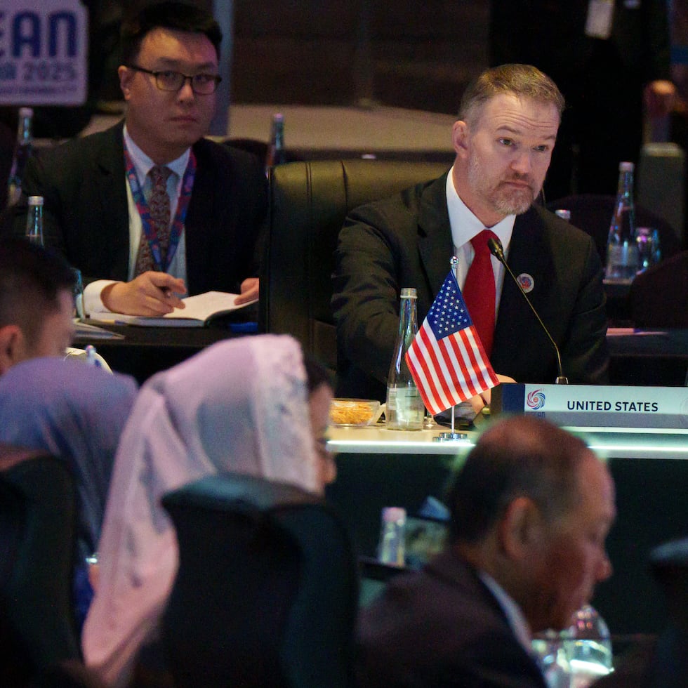 El Ministerio de Comercio de China estableció en 2020 una Lista de Entidades No Confiables, la cual se asemeja a la “lista de entidades” del Departamento de Comercio de Estados Unidos que prohíbe a ciertas empresas extranjeras hacer negocios con Estados Unidos.