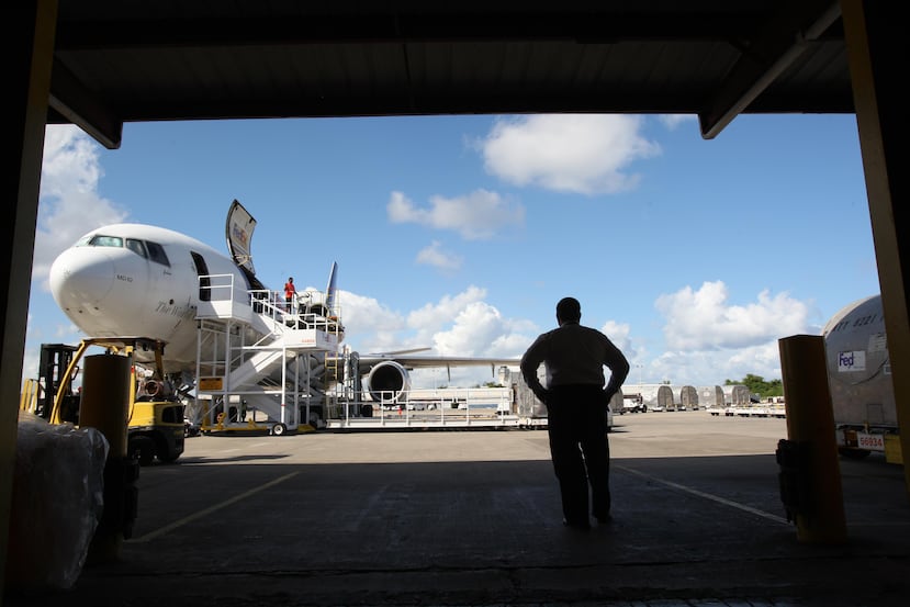 Además de crear un eje de trasbordo y transferencia de carga en Puerto Rico, la propuesta contempla dar acceso al llamado “belly cargo”, que es la carga aérea que llevan los aviones de pasajeros. (GFR Media)