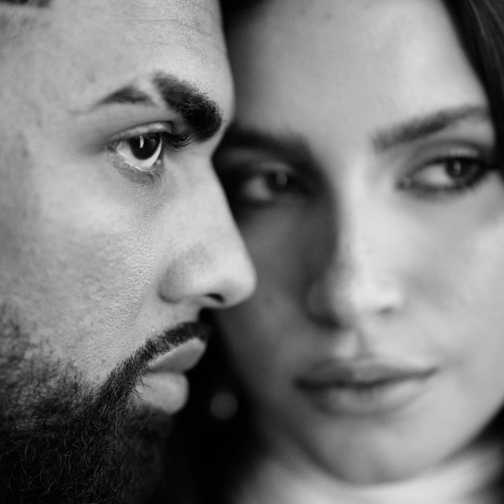 El matrimonio compuesto de Jay Wheeler y Zhamira Zambrano.