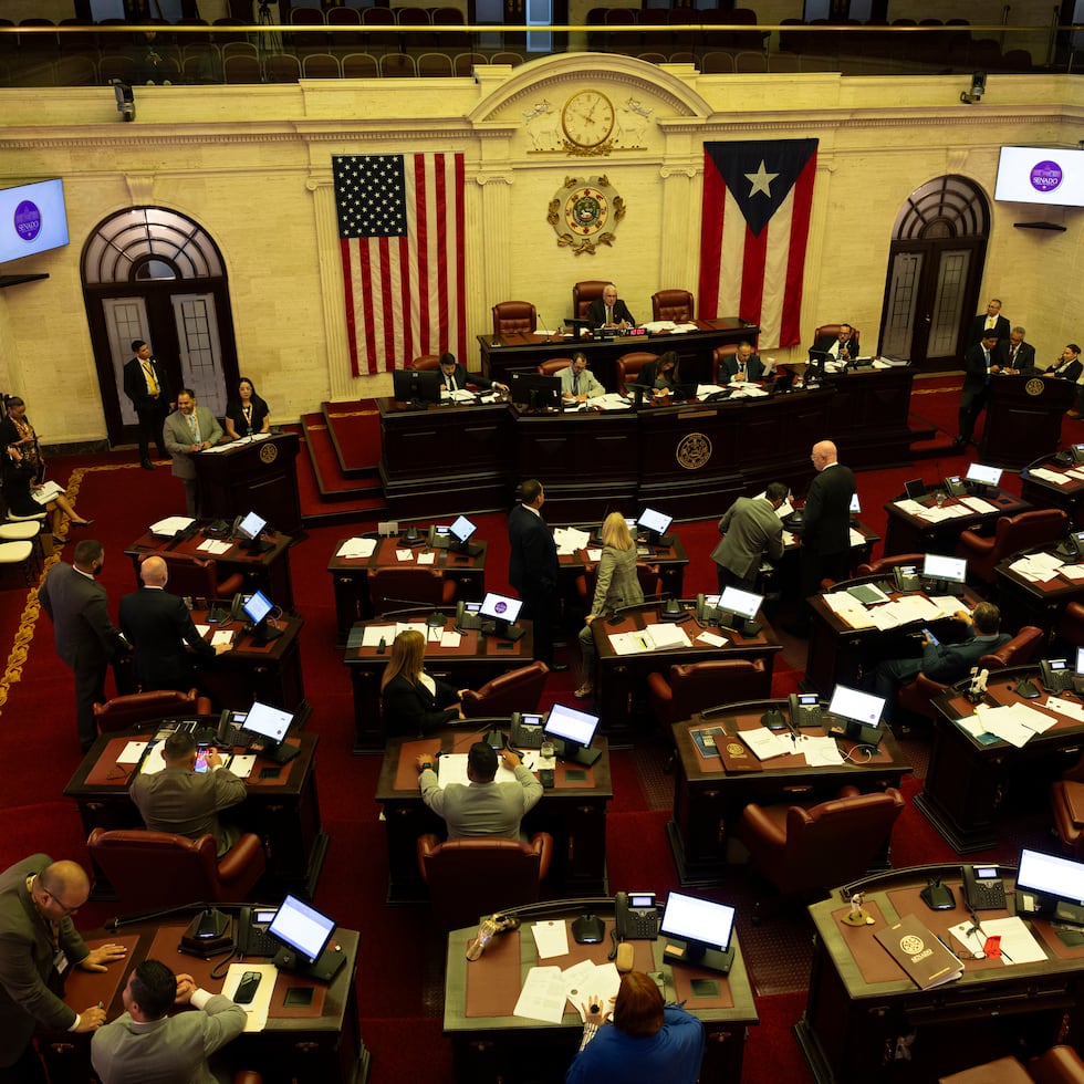 The vote on Senate Bill 923 occurred hours after Governor Jenniffer González informed the country that she would request the withdrawal of the legislation.