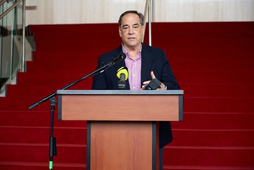 Maximiano Valdés, director titular de la Orquesta Sinfónica de Puerto Rico.