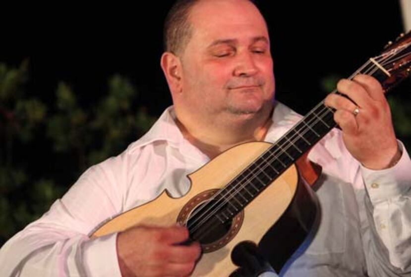 El cuatrista Edwin Colón Zayas participará en los eventos de la Semana del Trovador 2011. (INS)