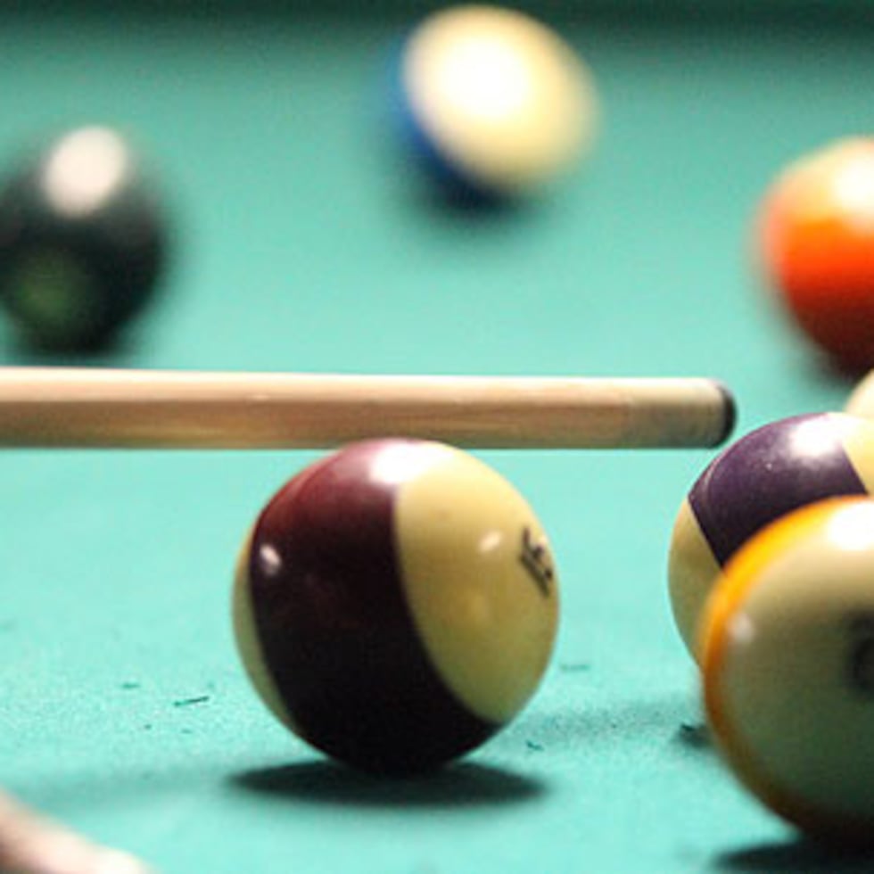 Jude Owens realizó un primer truco, llamado “pool bank shot” con dos años.