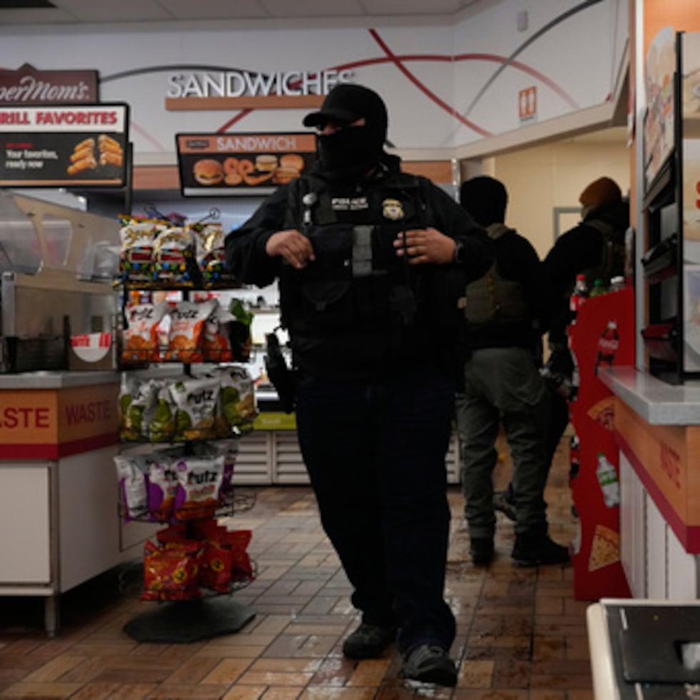 La operación “Metro Surge” ha hecho que el estado sea más seguro con la detención de más de 3,000 personas que se encontraban en el país de forma ilegal, según informó el gobierno el lunes en una presentación judicial.