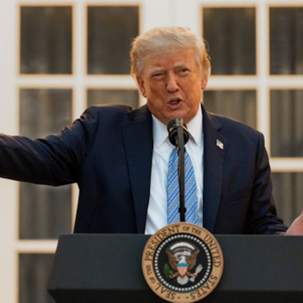 La conducta de Trump impone una seria reflexión sobre las lealtades partidistas. Con vergüenza ajena observo a líderes republicanos de origen hispano absurdamente endosando las expresiones racistas de Donald Trump y su gente... ¡Eso incluye a puertorriqueños! Escribe Orlando Parga.