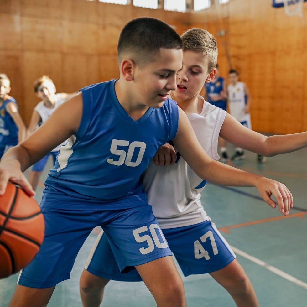 El programa Project Play del Aspen Institute ha documentado tendencias preocupantes en el deporte juvenil moderno: aproximadamente 70% de los niños abandonan el deporte organizado antes de terminar la adolescencia, escribe Gerardo Miranda.