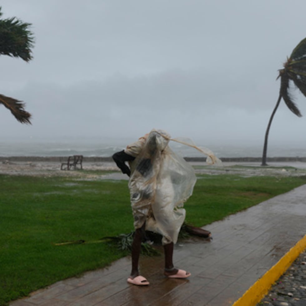 Cuando Melissa tocó tierra, empató los récords de fuerza para los huracanes del Atlántico que tocaron tierra, tanto en velocidad del viento como en presión barométrica —una medida clave que utilizan los meteorólogos—, dijeron Klotzbach y Brian McNoldy, investigador de huracanes de la Universidad de Miami.