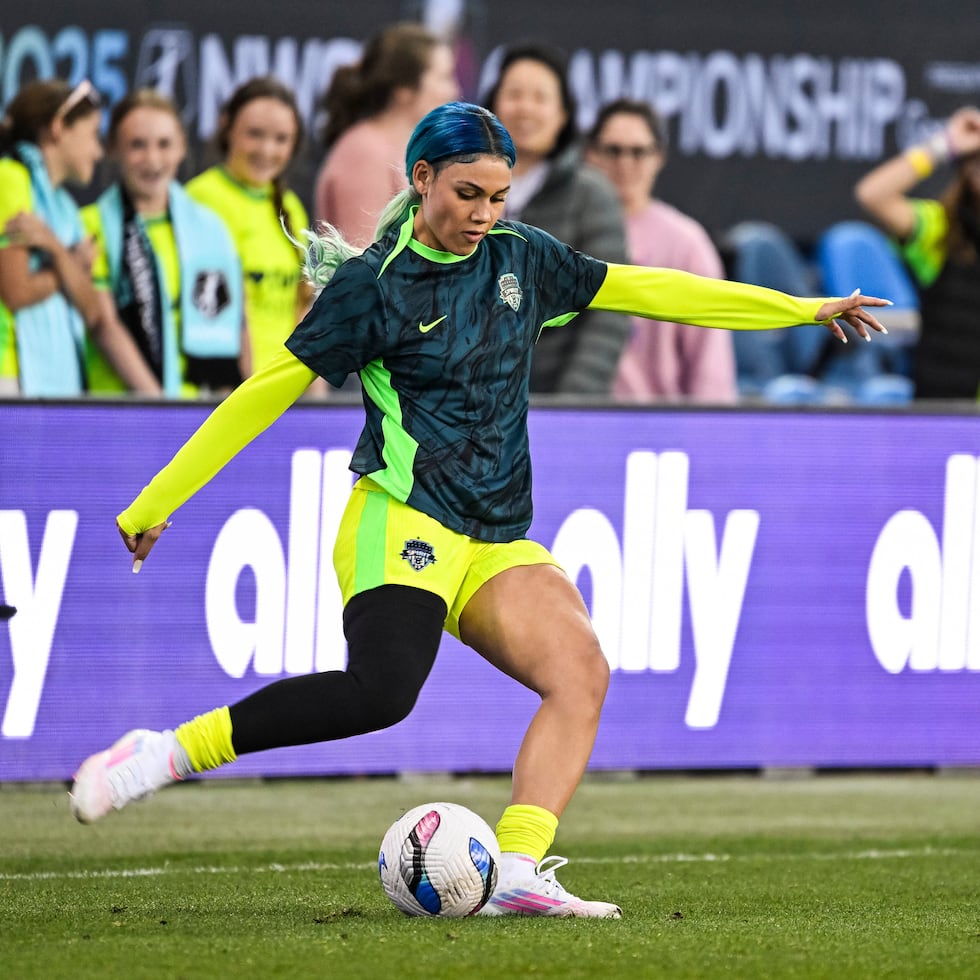 Trinity Rodman, de 23 años, se convirtió en agente libre al final de la temporada pasada tras cinco años con el Spirit.