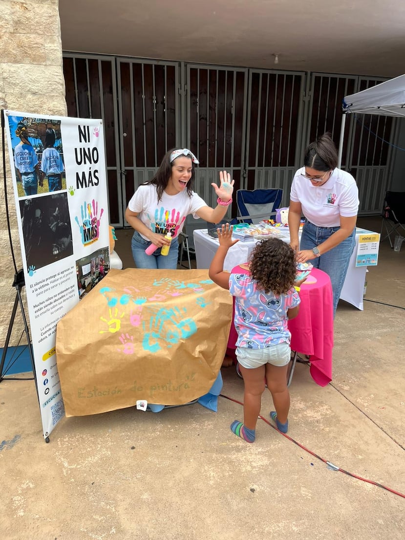 Durante su primer año de impacto comunitario, la Fundación Ni Uno Más ha desarrollado
múltiples iniciativas educativas y preventivas alrededor de Puerto Rico,