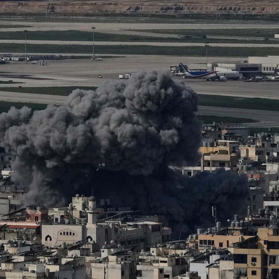 Líbano fue arrastrado a la guerra en Oriente Medio el lunes, cuando Hezbollah lanzó cohetes y drones contra el norte de Israel.