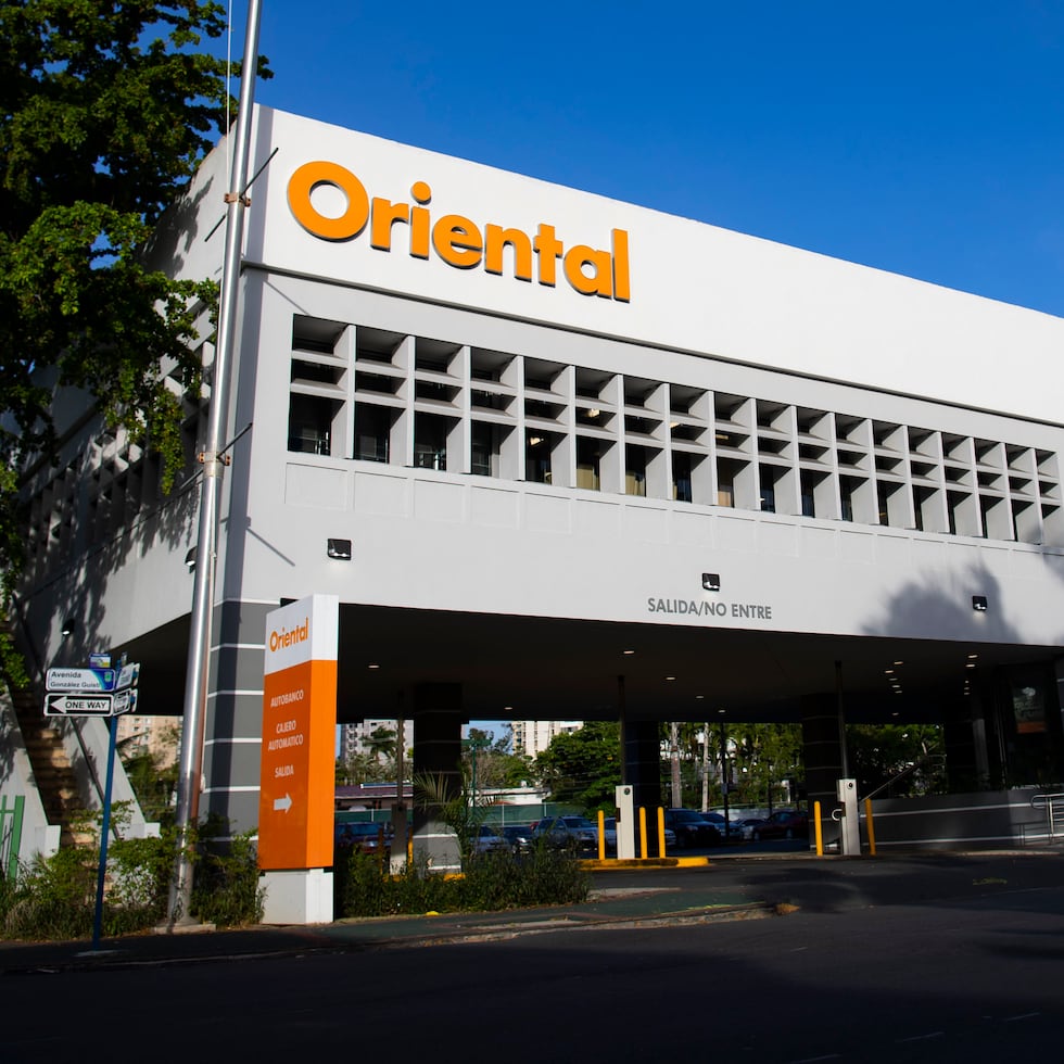 A little over a year ago, Oriental Bank’s parent company was ranked 25th on the list of the 100 most outstanding banking institutions in the United States in terms of financial strength by Forbes magazine.