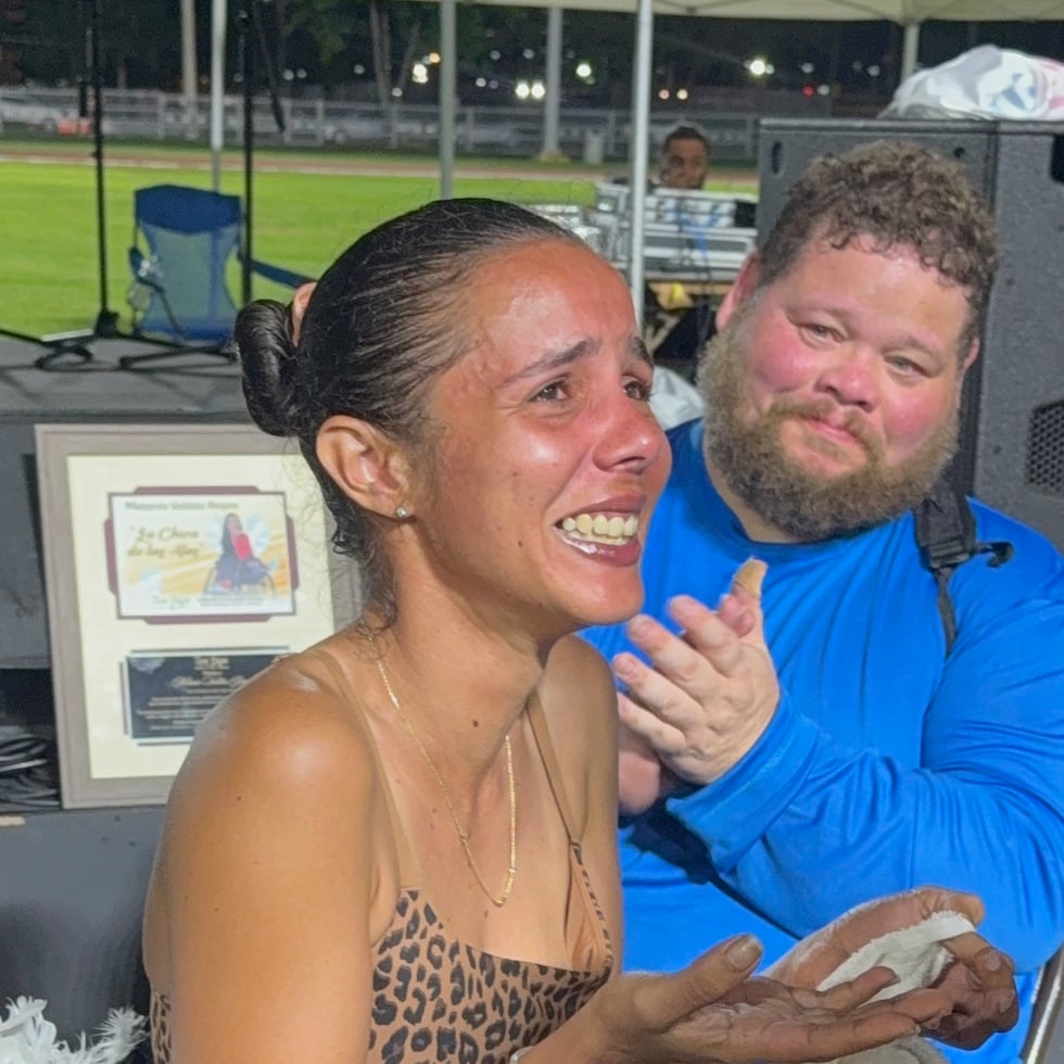 Melanie Valdés hace historia en Puerto Rico al correr en una pista atlética durante 12 horas.