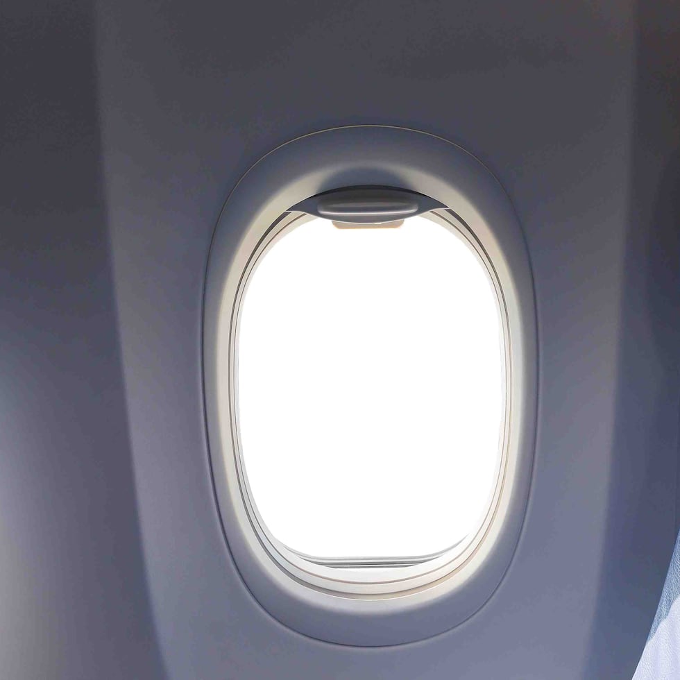 El avión desapareció poco después de recibir instrucciones del Control de Tráfico Aéreo (ATC, por sus siglas en inglés) para corregir su alineación de aproximación.