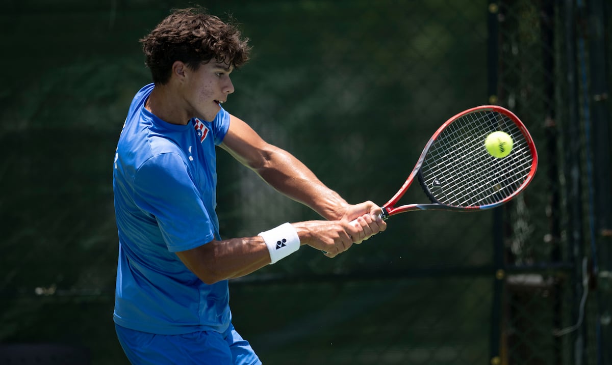 Yannik Álvarez, la promesa del tenis puertorriqueño debuta en los Juegos de Santo Domingo 2026