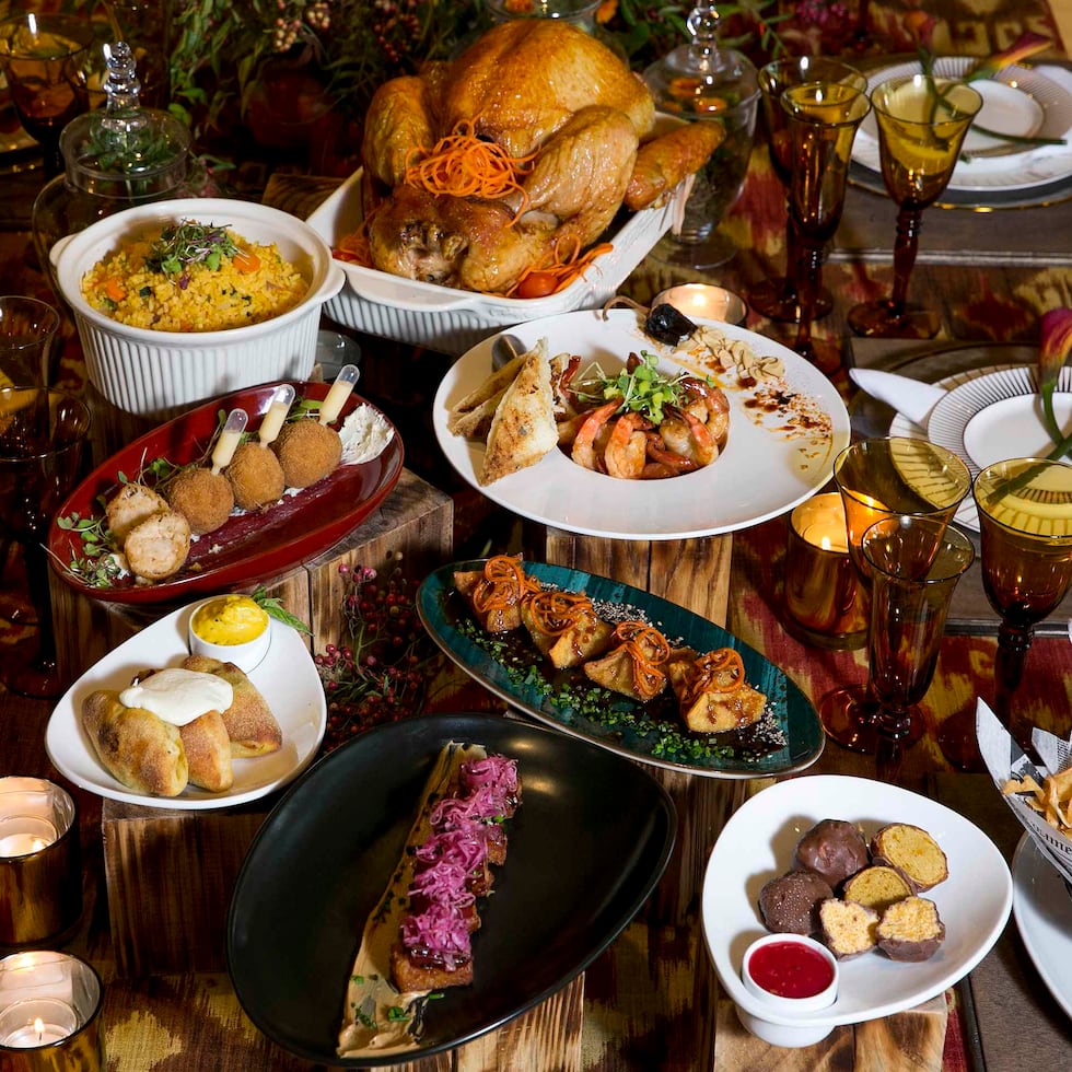 La mesa se convierte en el punto de reunión para los encuentros familiares. El convite es extenso y se remonta a una tradición que ha sobrevivido el tiempo como prueba de que el agradecimiento no conoce límites.