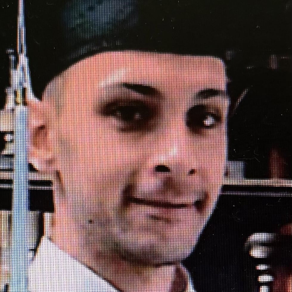 Daniel Alejandro Ortiz Toro, de 33 años, fue reportado como desaparecido por un familiar y fue descrito como de tez blanca, 5 pies 2 pulgadas de estatura, 176 libras de peso, ojos color marrón y cabello negro.