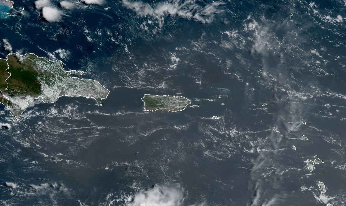Polvo del Sahara y aire seco reducirán lluvias en Puerto Rico este jueves