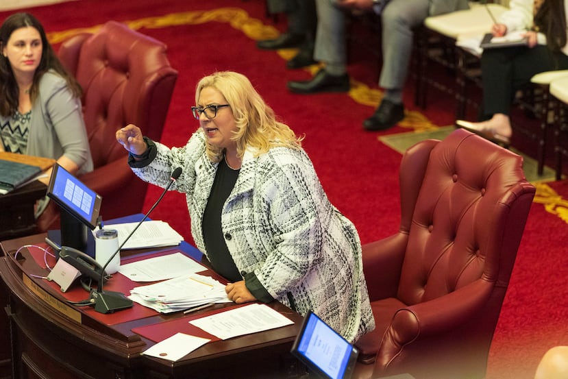 Soto Aguilú fue removida de la presidencia de la Comisión de lo Jurídico del Senado, por parte de Rivera Schatz, por una aparente falta de productividad en ese organismo.