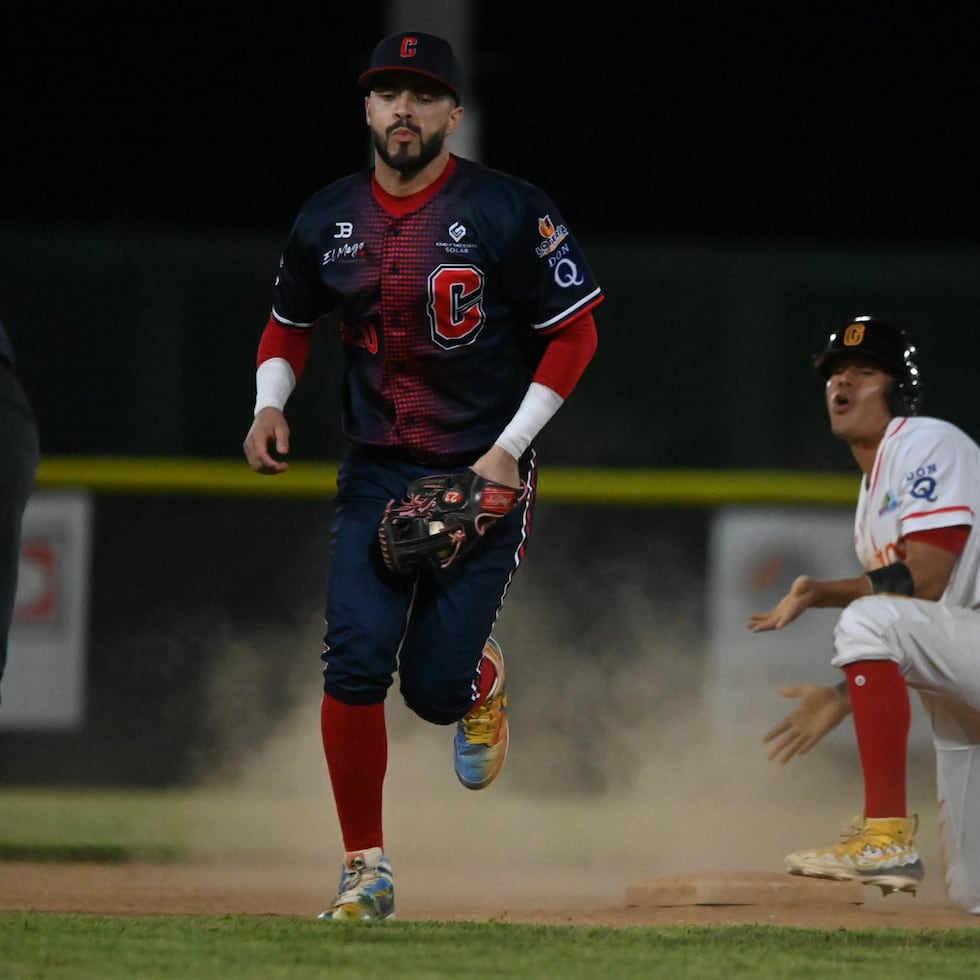 Los Bravos de Cidra batallan por clasificar a la postemporada en la sección Central.
