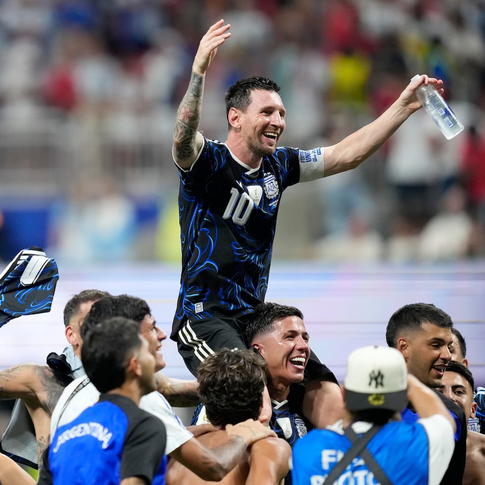Lionel Messi: "Conseguir dos finales del mundo seguidas es para pocos, y este grupo lo consiguió".