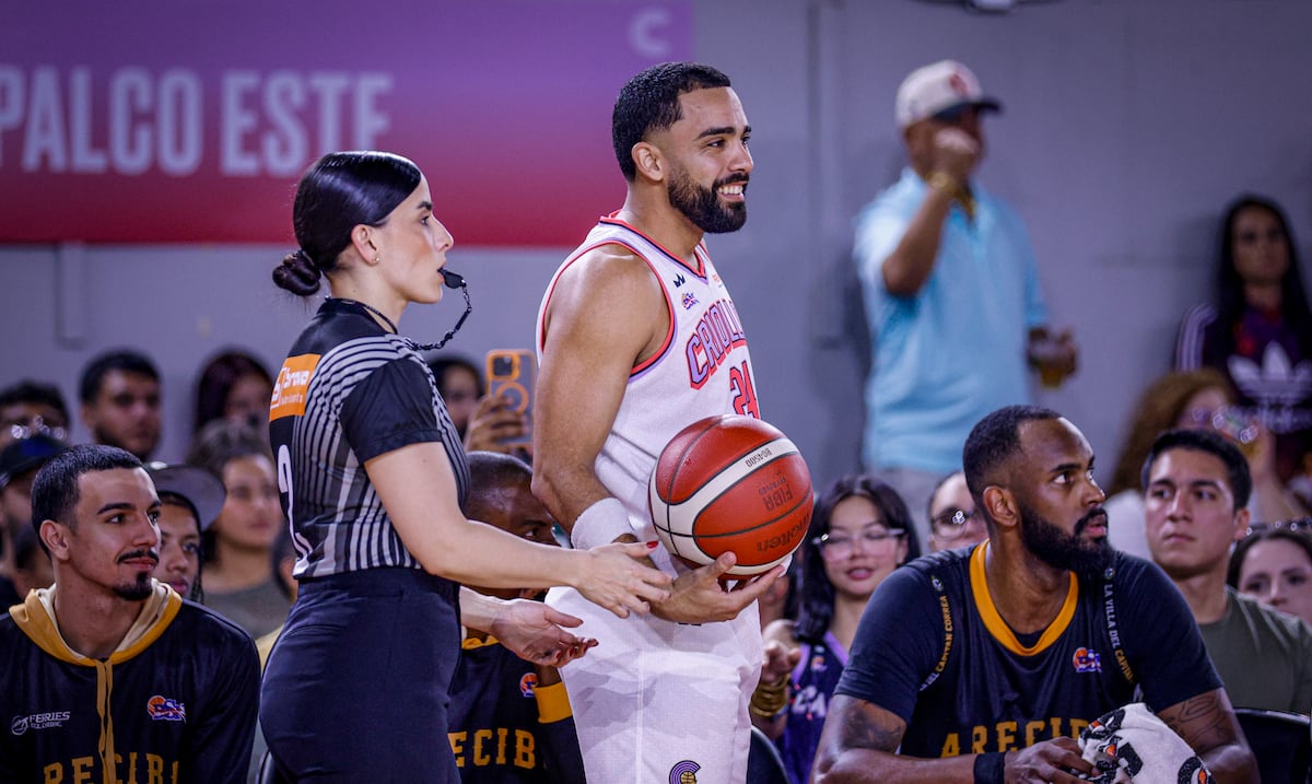 Julirys Guzmán, primera árbitro puertorriqueña en un Mundial femenino adulto de FIBA