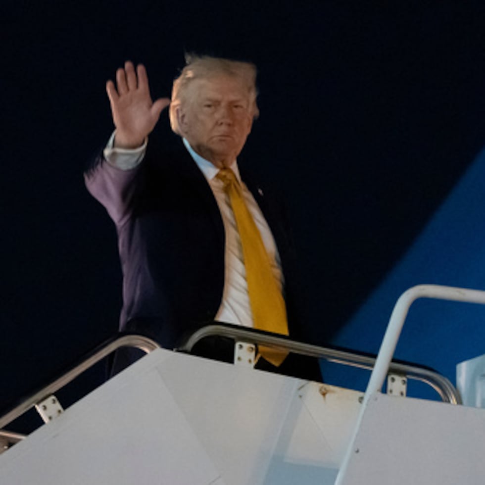 Trump, al menos inicialmente, pareció tomar las acusaciones rusas al pie de la letra. Dijo a los periodistas el lunes pasado que Putin también había planteado el asunto durante una llamada telefónica que tuvieron ambos ese mismo día.