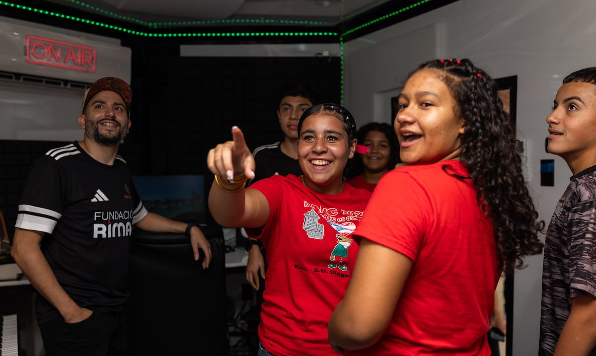 Fundación Rimas lanza "Academia Móvil", estudio de grabación itinerante para jóvenes en PR