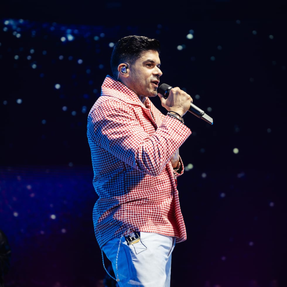 Jerry Rivera tiene 52 años.