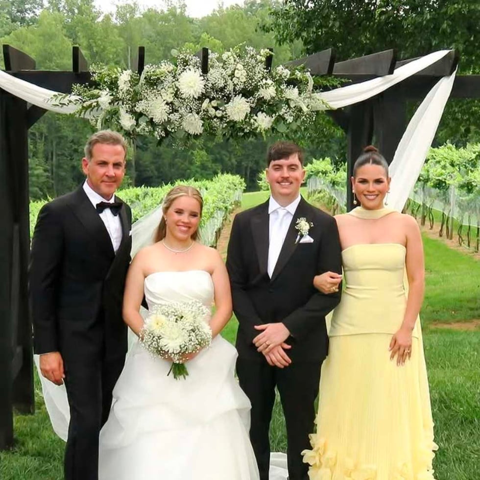 La boda de la hija de Carlos Ponce.