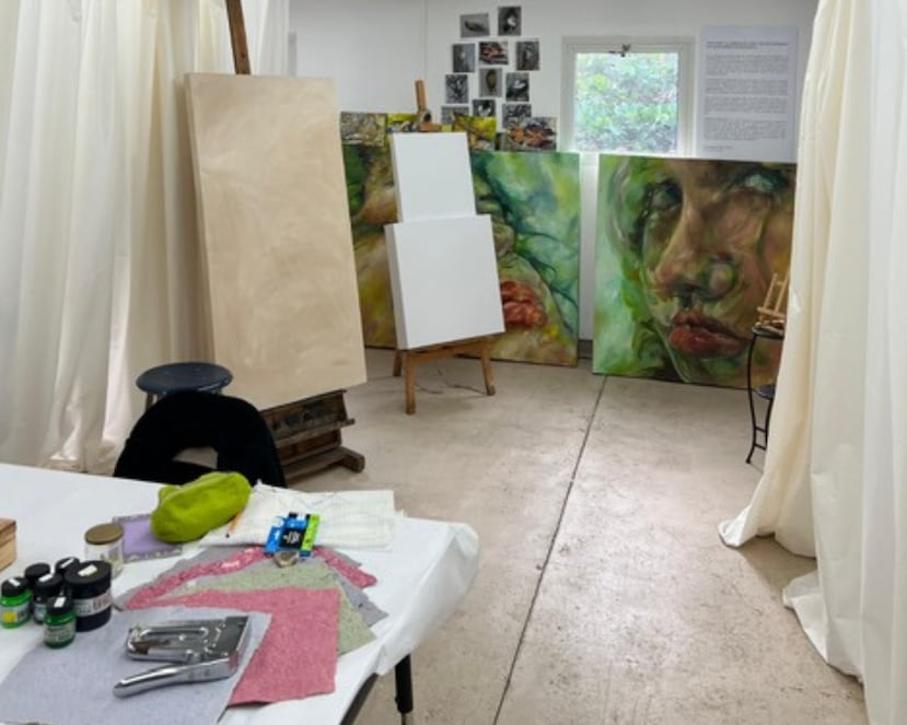 Espacio de trabajo de la artista Jeida Sade, Artista Residente 2025.