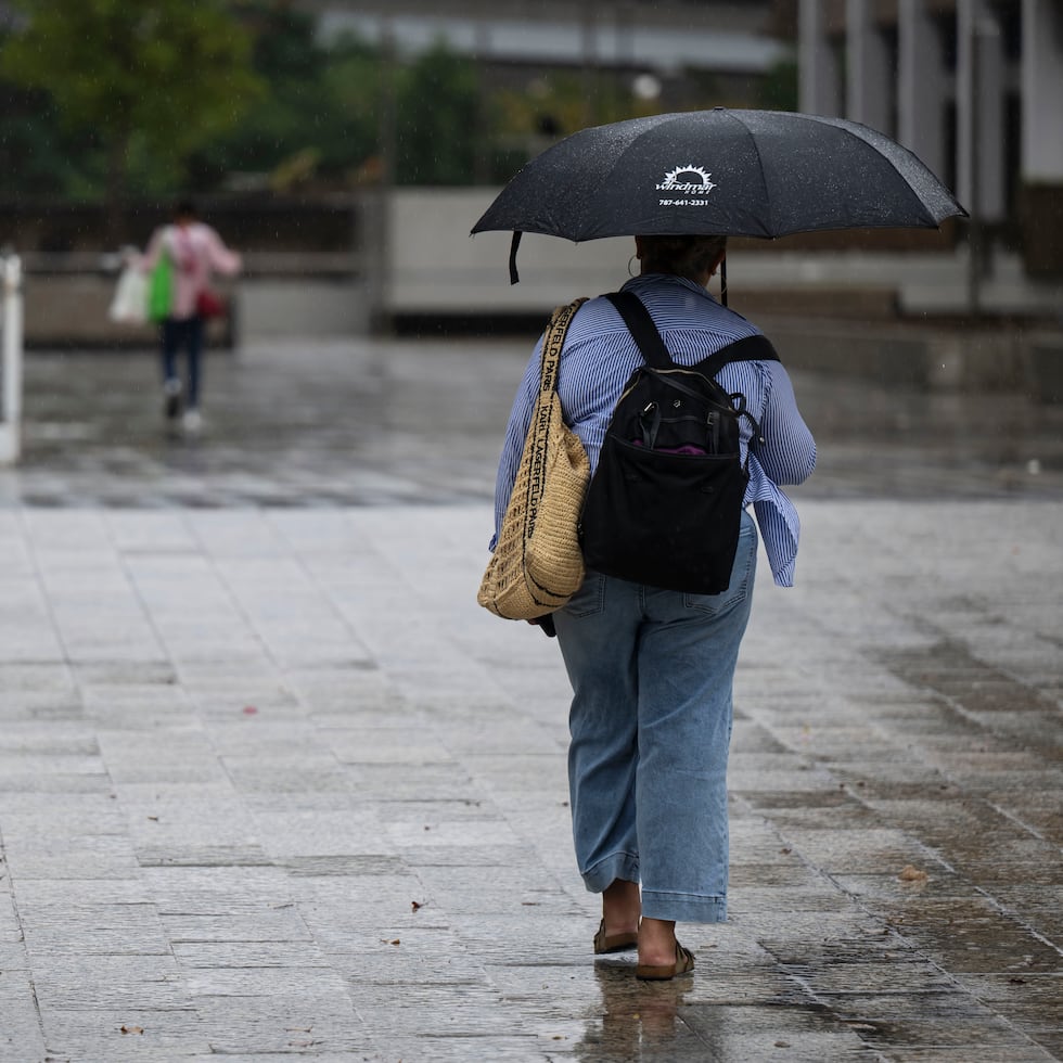 En algunos sectores, la acumulación de agua podría causar inundaciones urbanas.