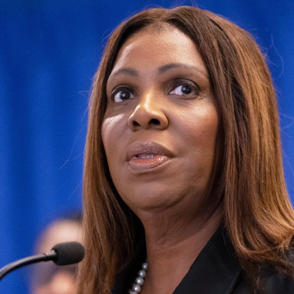 La fiscal general de Nueva York, Letitia James, apuntó que los observadores de su oficina servirán como “testigos neutrales” que identificarán violaciones de la ley, pero no interferirán.