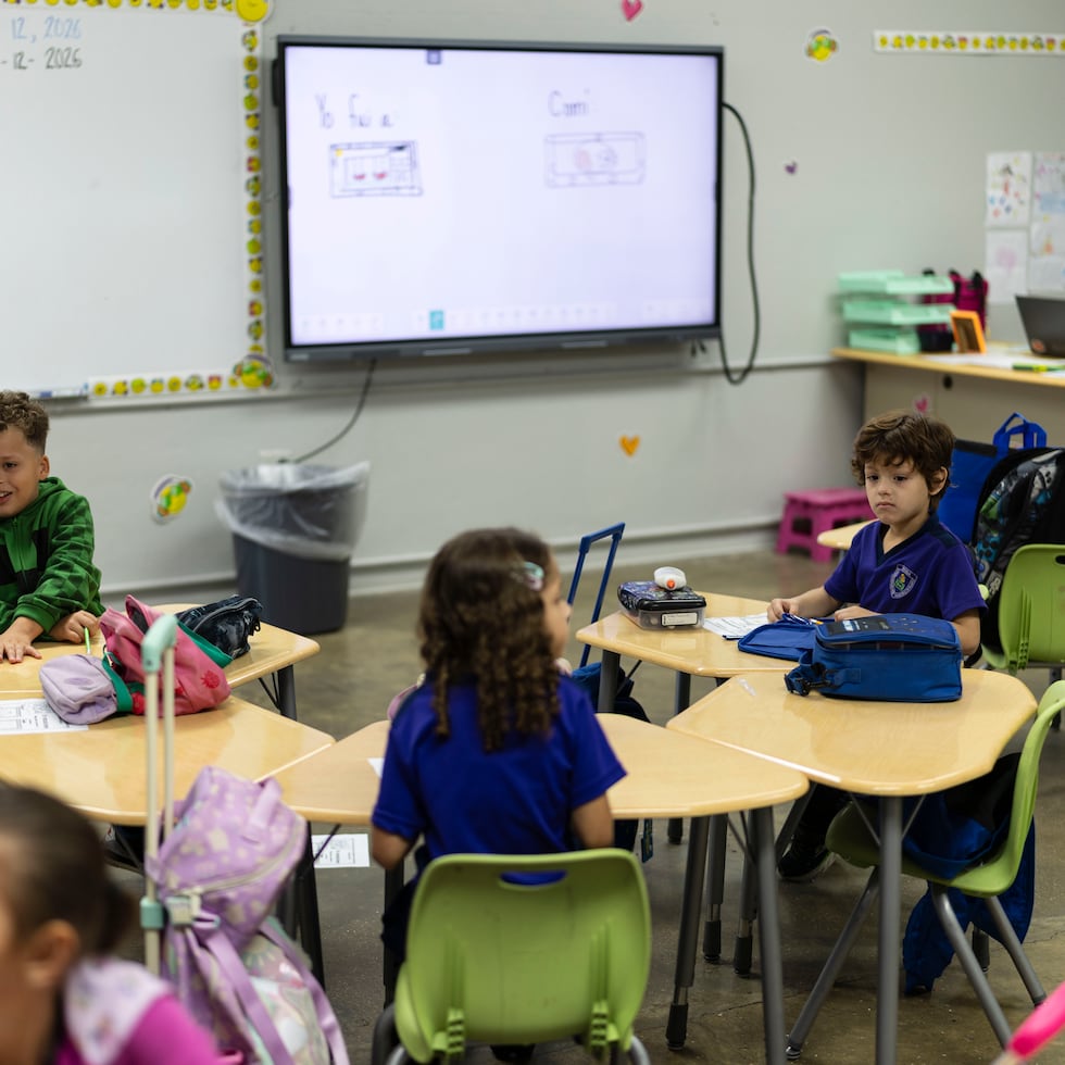 El “dashboard” tiene información presupuestaria sobre las 856 escuelas públicas en el país.