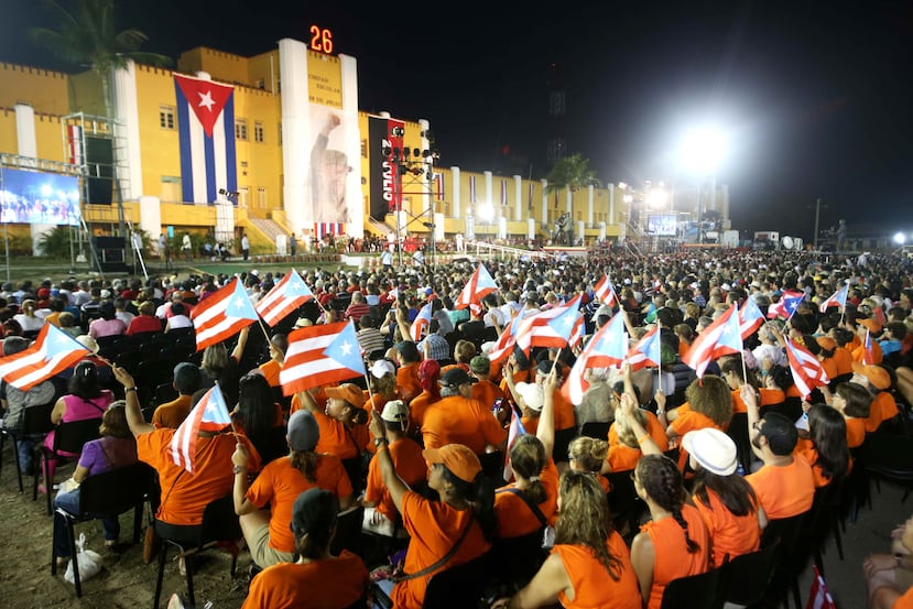 En el acto, encabezado por el presidente cubano, Raúl Castro, estuvo presente un grupo de sobre 200 boricuas, quienes llegaron hasta este lugar como parte del Comité de Solidaridad con Cuba en Puerto Rico y la Brigada Juan Rius Rivera.