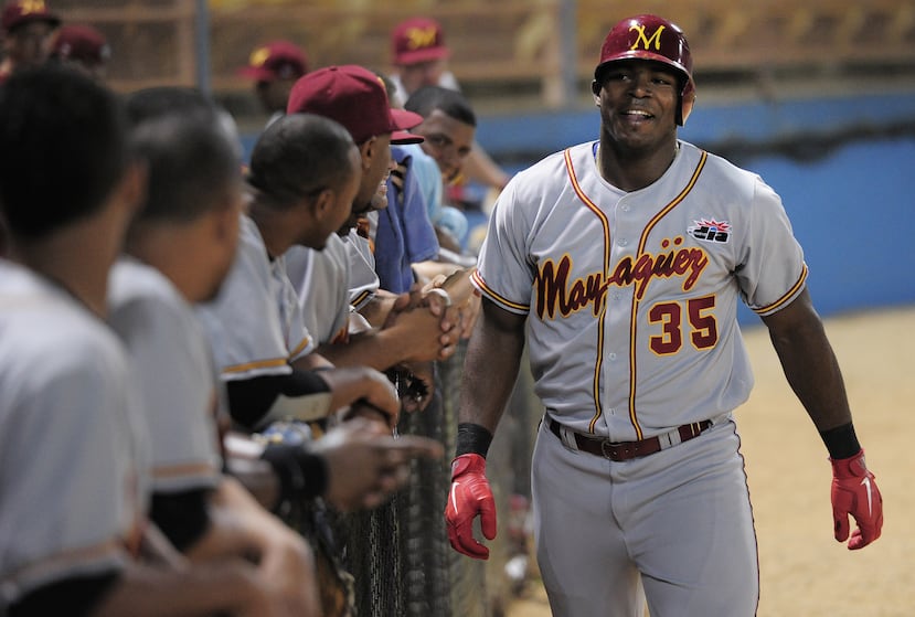 El jardinero cubano tuvo su primera experiencia en el béisbol invernal puertorriqueño con Mayagüez. Ahora regresa a la isla para defender los colores de los Senadores de San Juan.